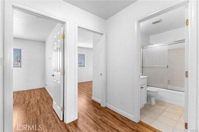 Building Photo - 5 Locust