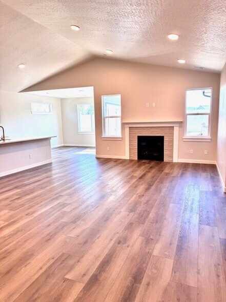 Building Photo - 13326 N Apex Way
