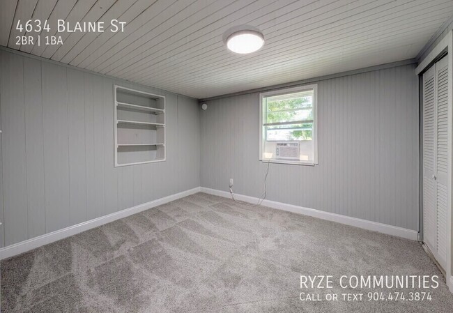 Building Photo - 4634 Blaine St