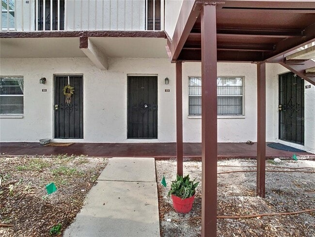 Building Photo - 9115 Tudor Dr