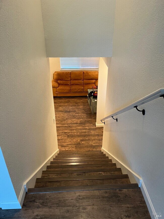 Building Photo - 329 E T St