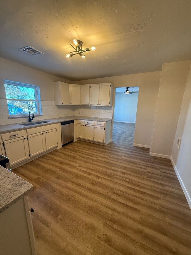 Building Photo - 6208 NW 34th St