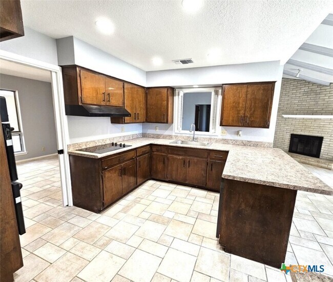 Building Photo - 118 Richardson Dr