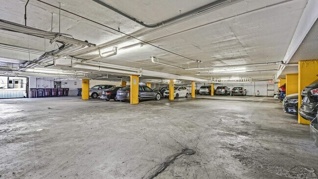 Building Photo - 66 Fairmount Ave