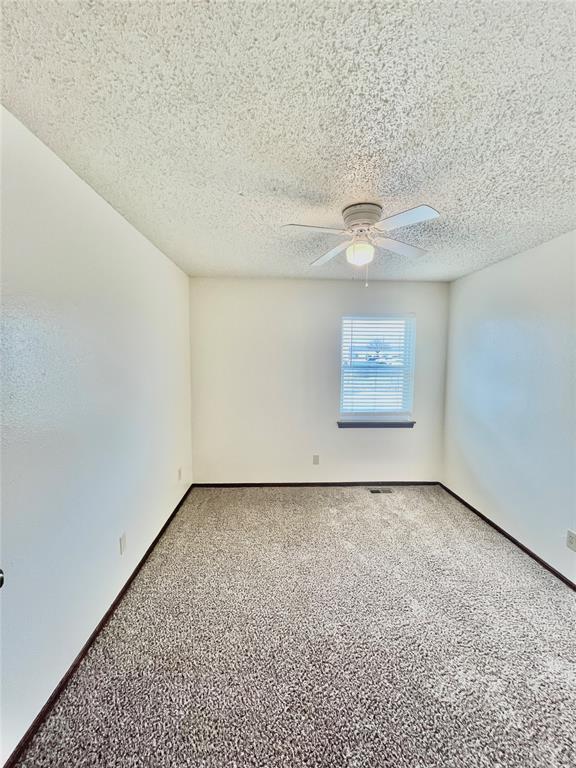 Building Photo - 309 Falcon Ct