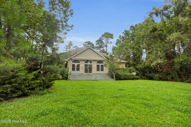 Building Photo - 907 Port Royal Ct