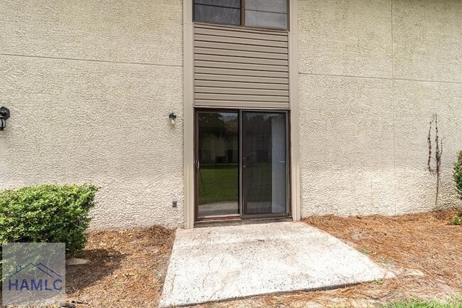 Building Photo - 901 Olmstead Dr