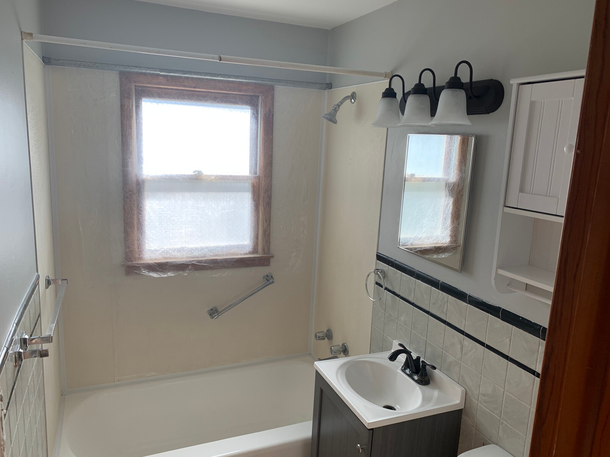 Building Photo - 2212 Cedar Acres Dr