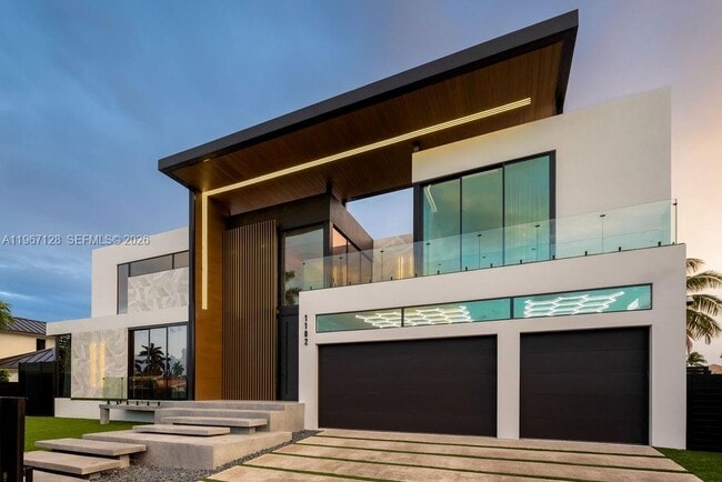 Building Photo - 1102 Washington St