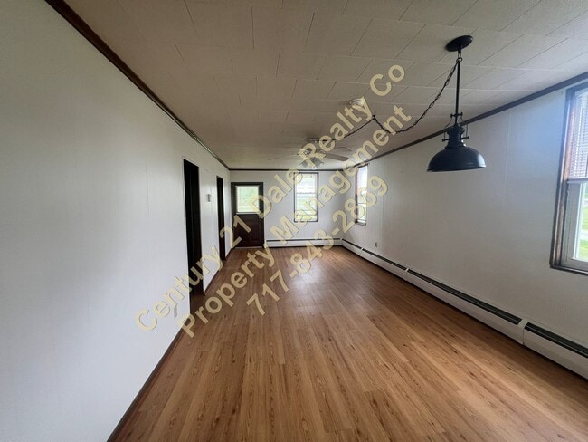 Building Photo - 4 BR Home in Red Lion School District