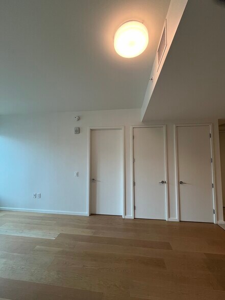 Building Photo - 889 Francisco St