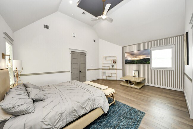 Building Photo - 3520 Beauchamp St
