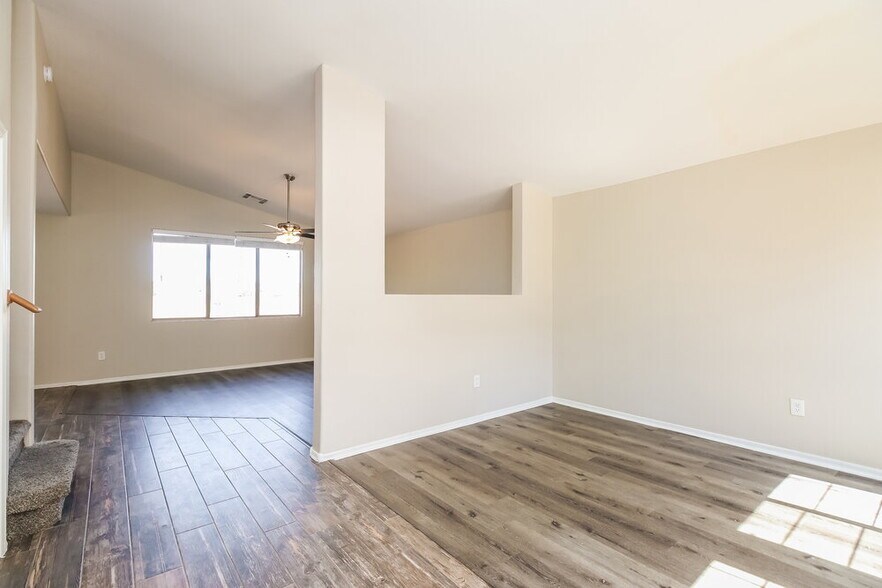 Building Photo - 1456 S Boulder St