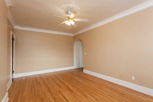 Living Area - Barrington Apartments