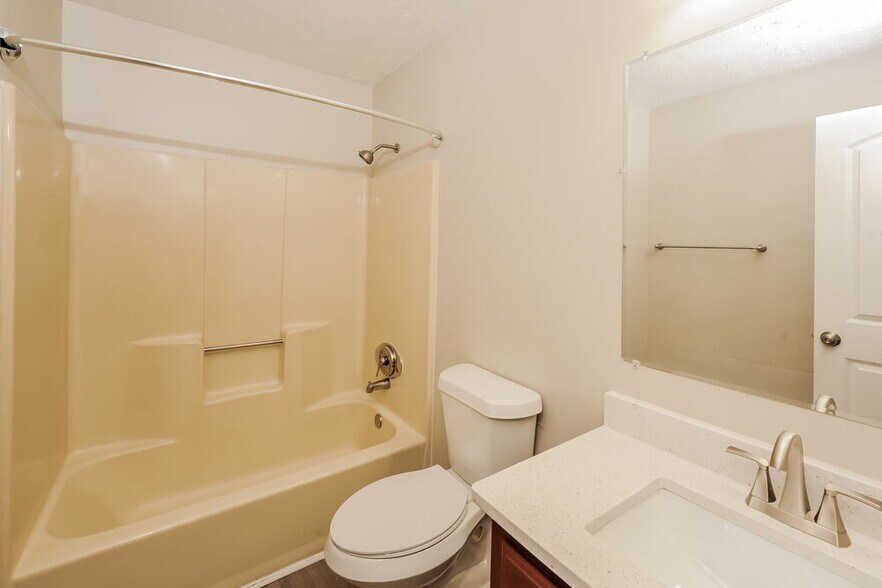 Building Photo - 3325 Shady Cove Rd