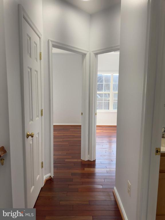 Building Photo - 12429 Gladys Retreat Cir