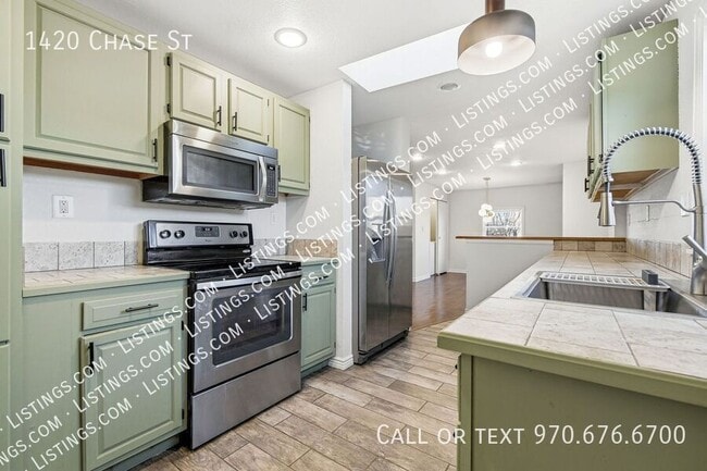 Building Photo - 1420 Chase St