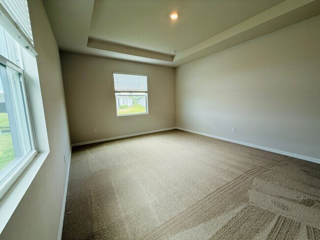 Building Photo - New built 4 bedroom 3 bath 3 car garage in Coddington Subdivision