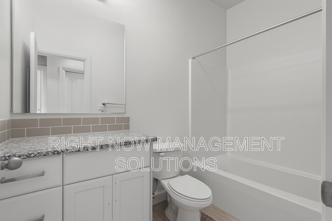 Building Photo - 6376 E Payson Dr