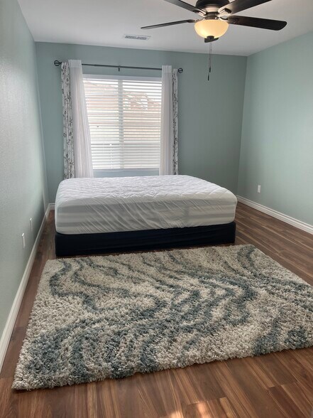 Building Photo - 24940 Butterchurn Rd