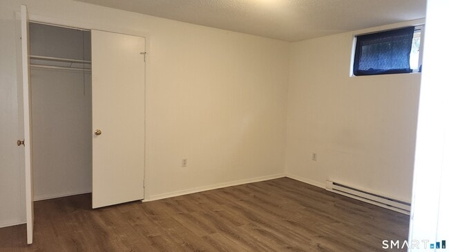 Building Photo - 14 White Oak Rd