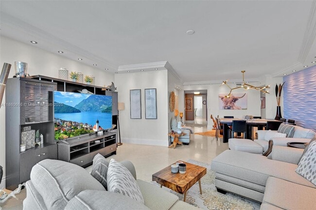 Building Photo - 3101 S Ocean Dr
