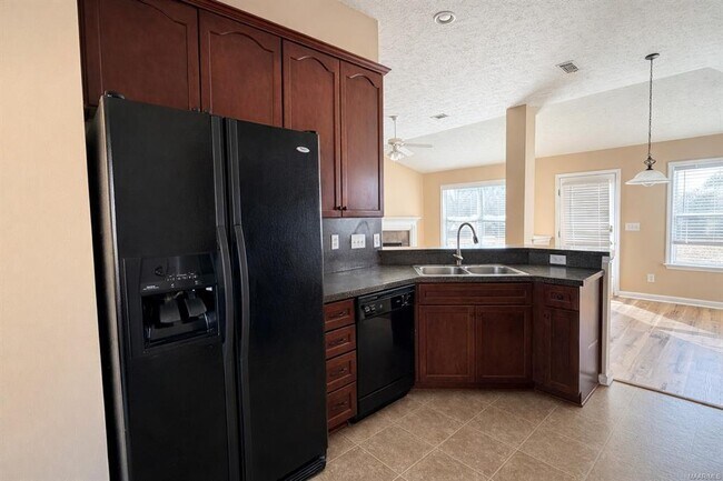 Building Photo - 3524 Claiborne Cir