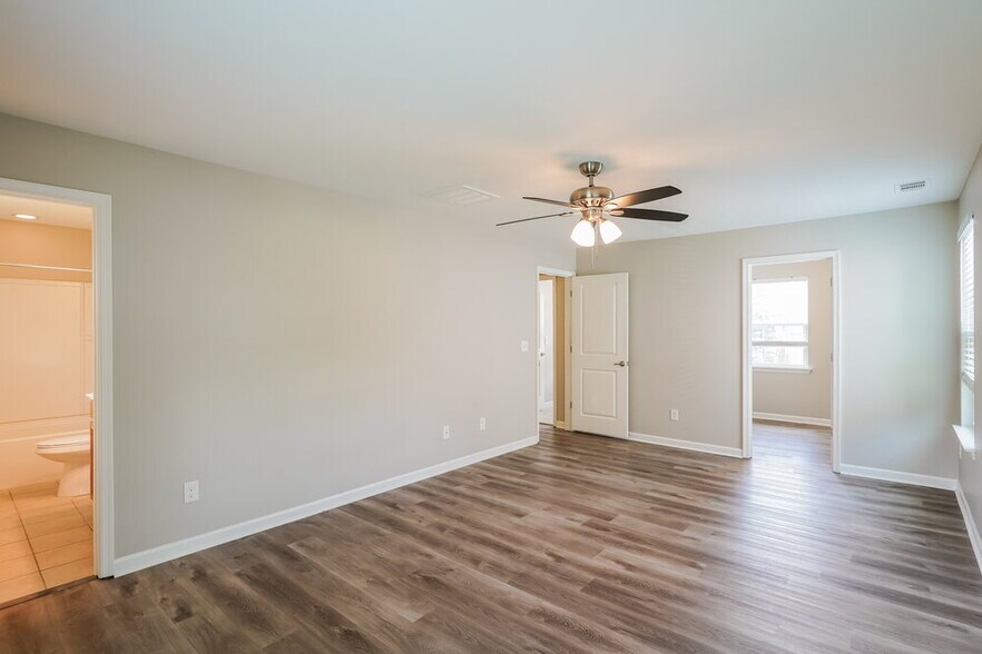 Building Photo - 408 Parmley Ln