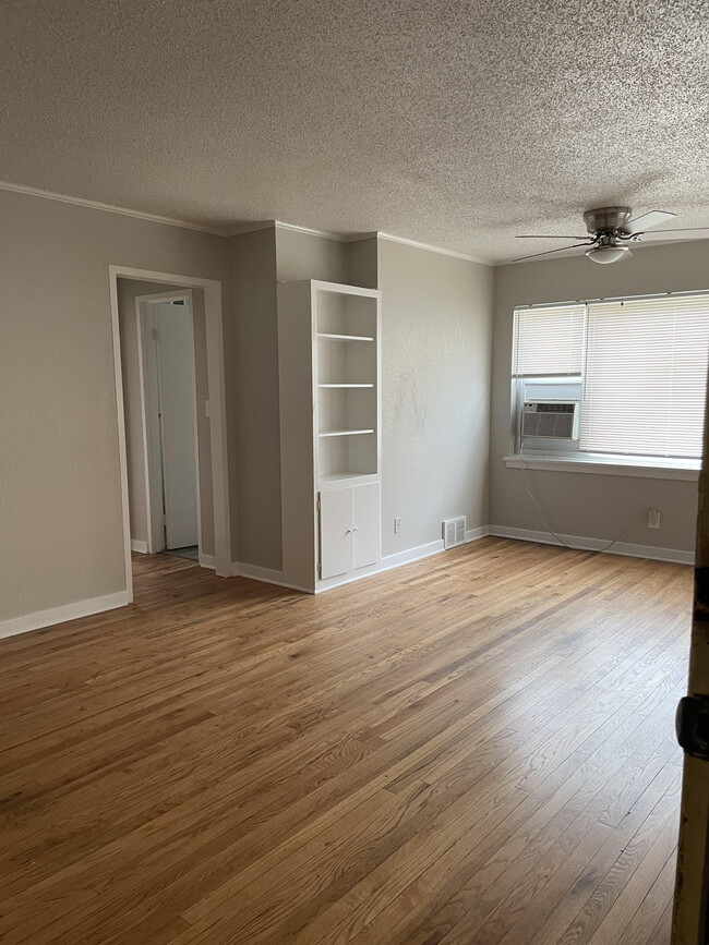 Wyandotte Apartments 2361 Tauromee Ave Kansas City KS 66102