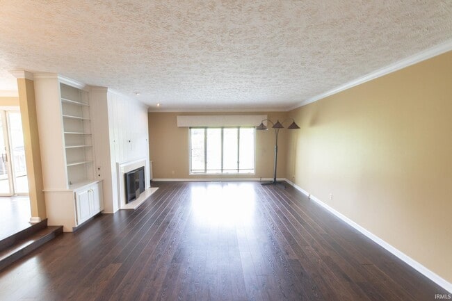Building Photo - 604 W Soutar Dr
