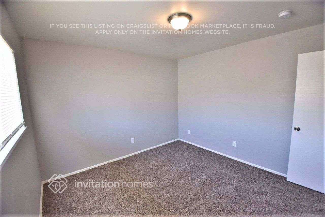 Building Photo - 29166 Flowerpark Dr