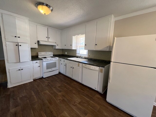 Building Photo - 4202 Bell Orchard Dr