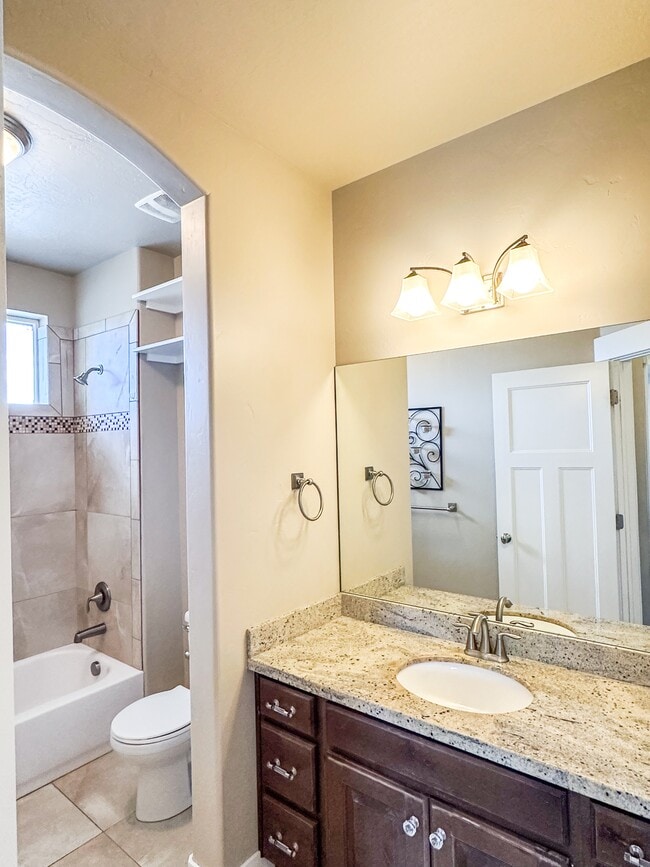 Building Photo - 4441 Wynridge Ln