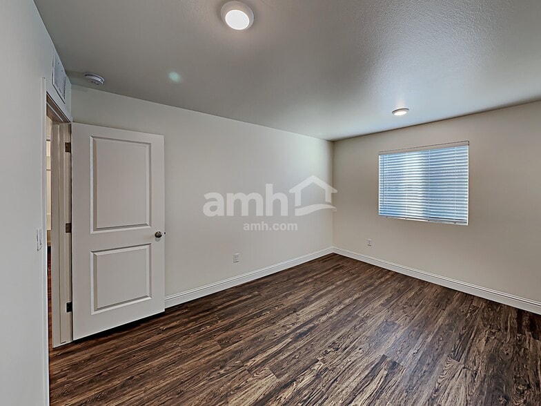 Building Photo - 720 Sienna Rising Dr