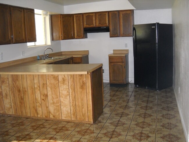 Building Photo - Great views on one acre.