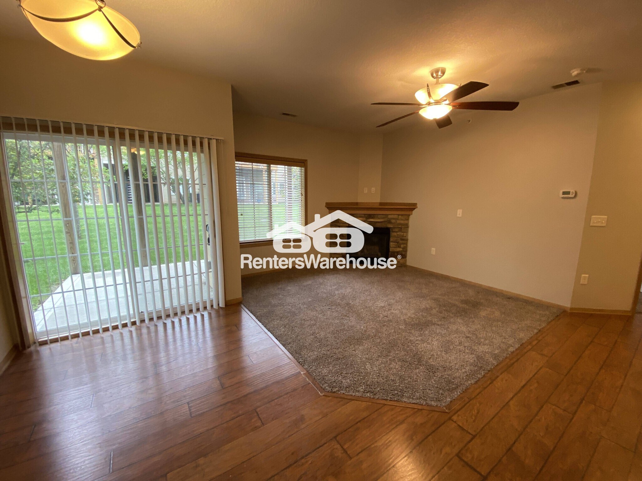 Building Photo - 2000 Meadow Ct