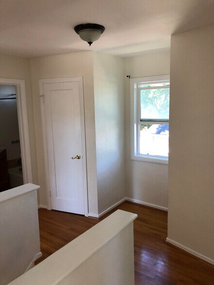 Building Photo - 1031 Hudson St