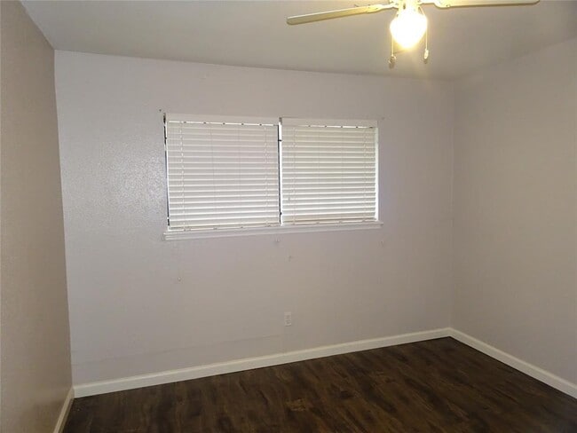 Building Photo - 134 Memory Ln