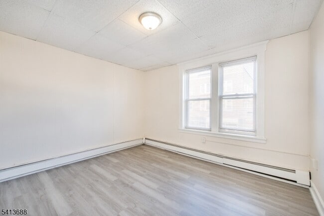 Building Photo - 226 Franklin Ave