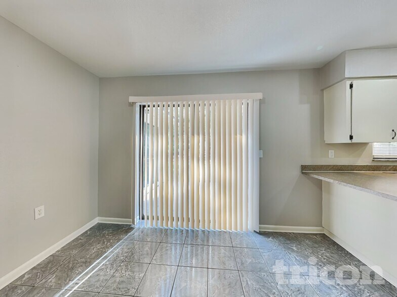 Building Photo - 3701 Sapphire Ln