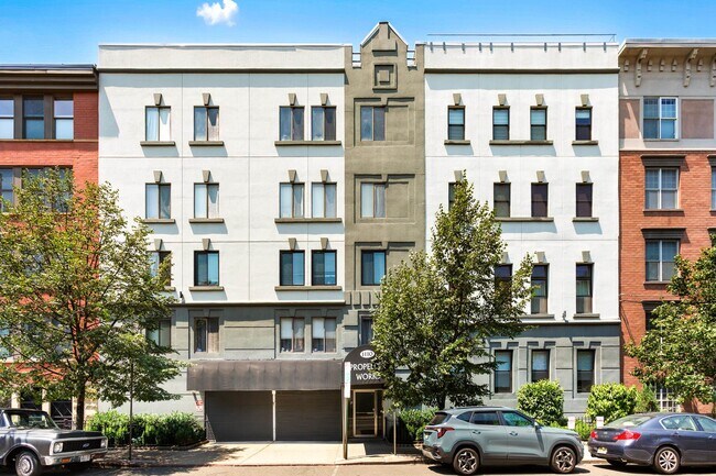 Building Photo - 1110 Clinton St