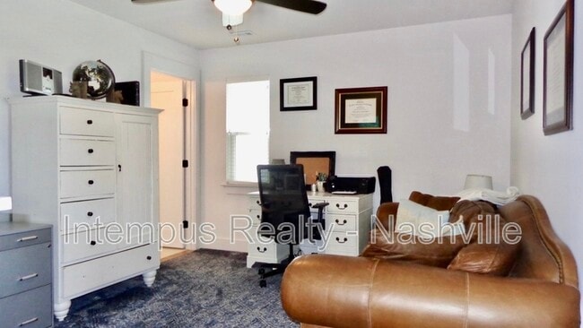 Building Photo - 3211 Anderson Pl