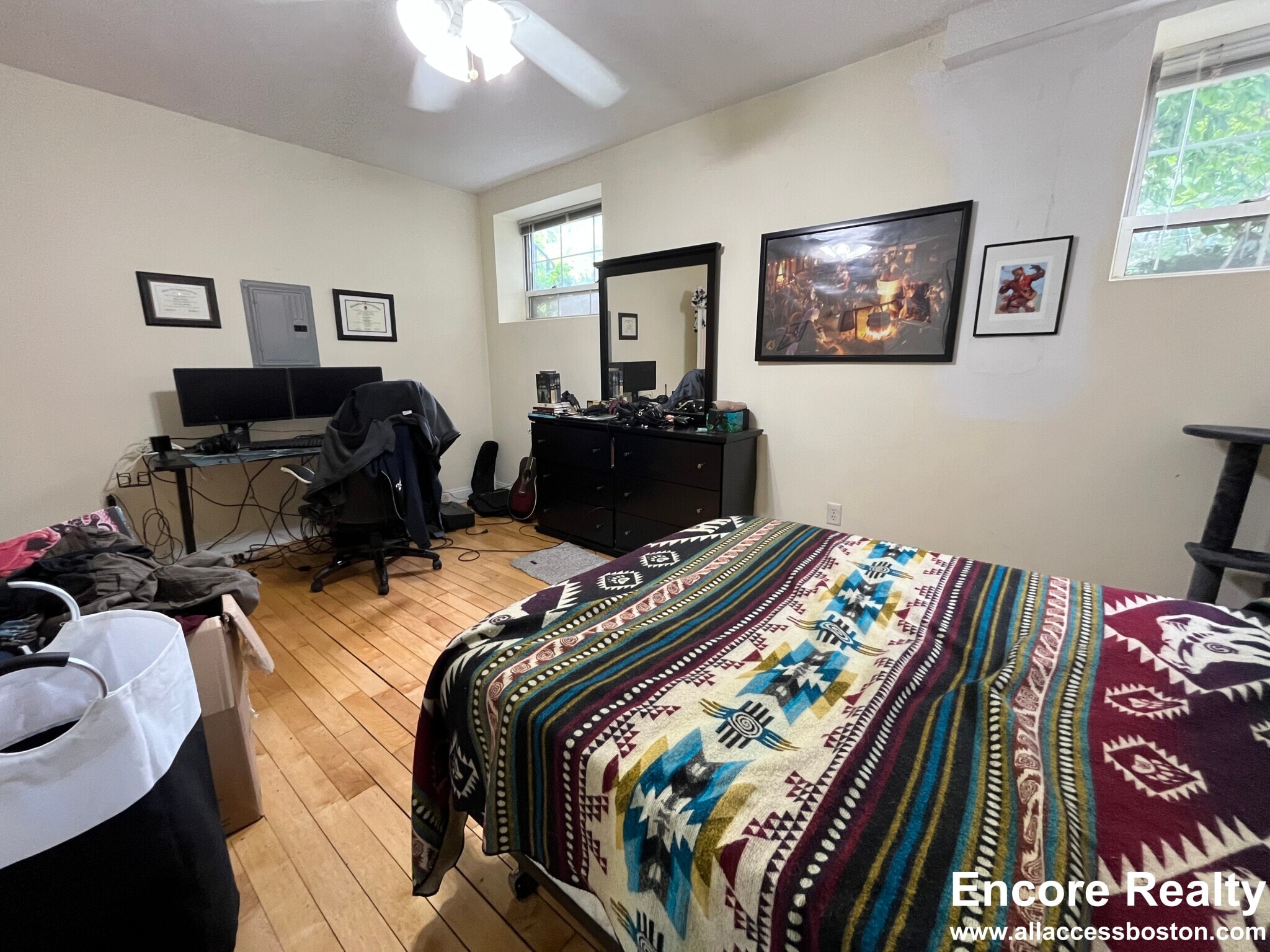 Building Photo - 1555 Beacon St