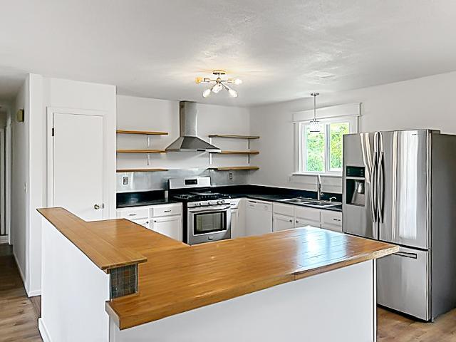 Building Photo - 3250 W.Hollyhock Dr