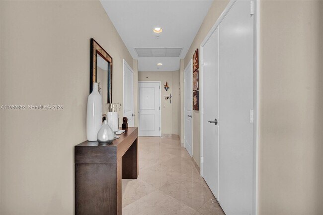 Building Photo - 1945 S Ocean Dr