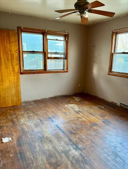 Building Photo - 810 N C St