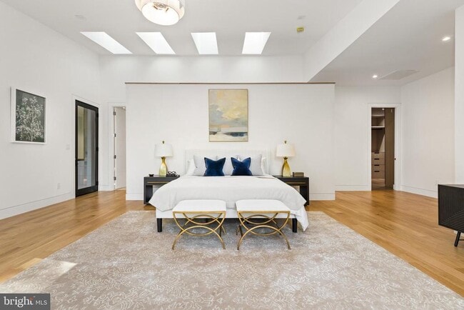 Building Photo - 3554 Military Rd