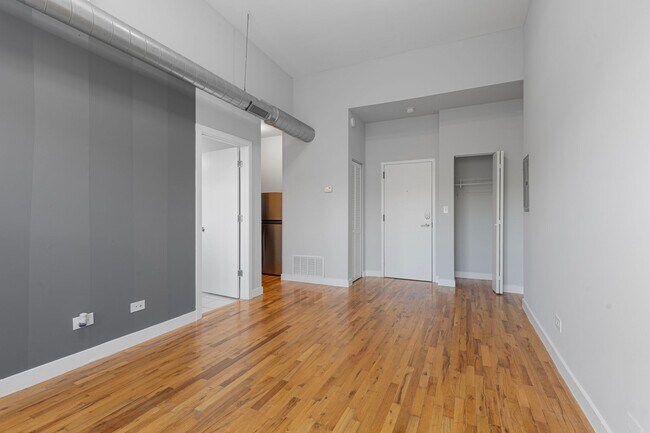 Interior Photo - The Greenview