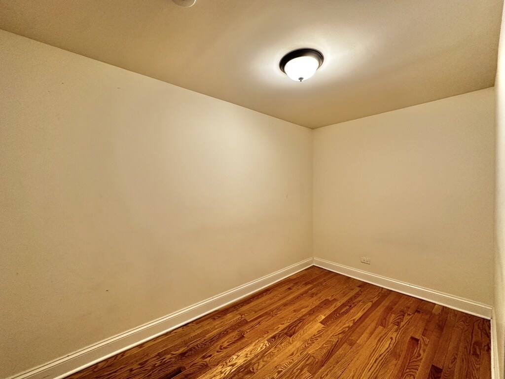 Building Photo - 4139 N Ashland Ave