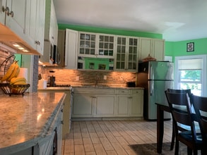 Building Photo - 103 S Cliff St